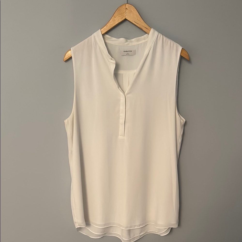 Babaton Cream Sleeveless Split-Neck Blouse